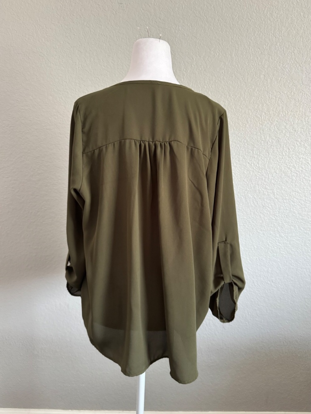 Draped plunging blouse, 3/4 sleeves, Size Large - Picture 4 of 7